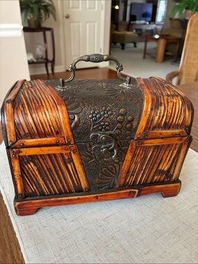 Vintage-Bamboo Wooden Treasure Chest Organizer Box - Brown-EUC
